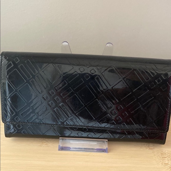 Burberry Black Patent Leather Geo Pattern Kisslock Long Wallet w/Unbranded Chain - Picture 1 of 8